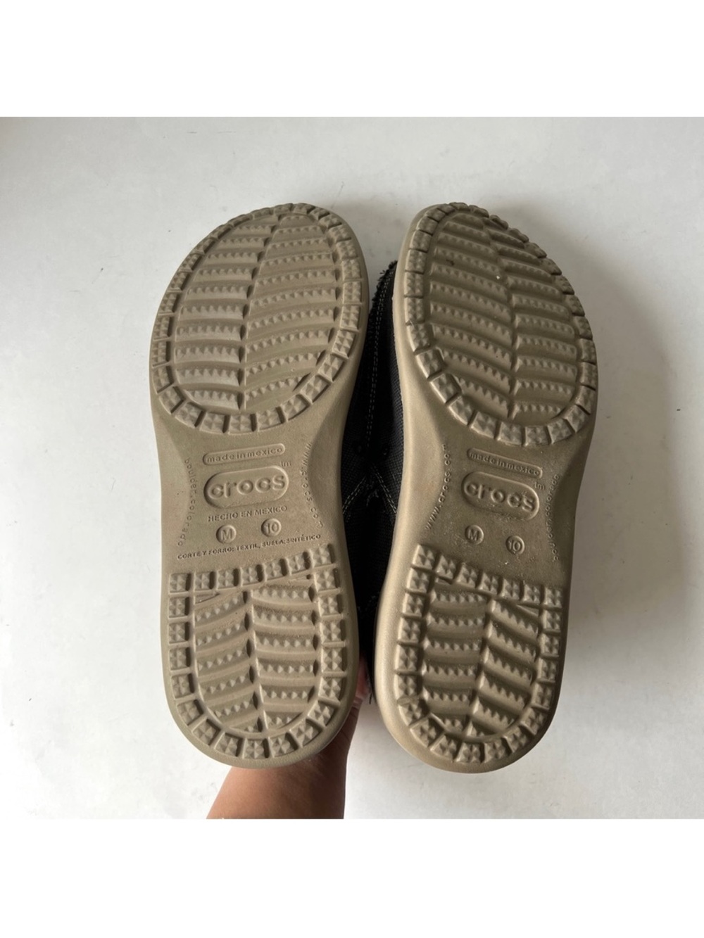Crocs Santa Cruz Men’s Frayed Canvas Loafers Shoes 10